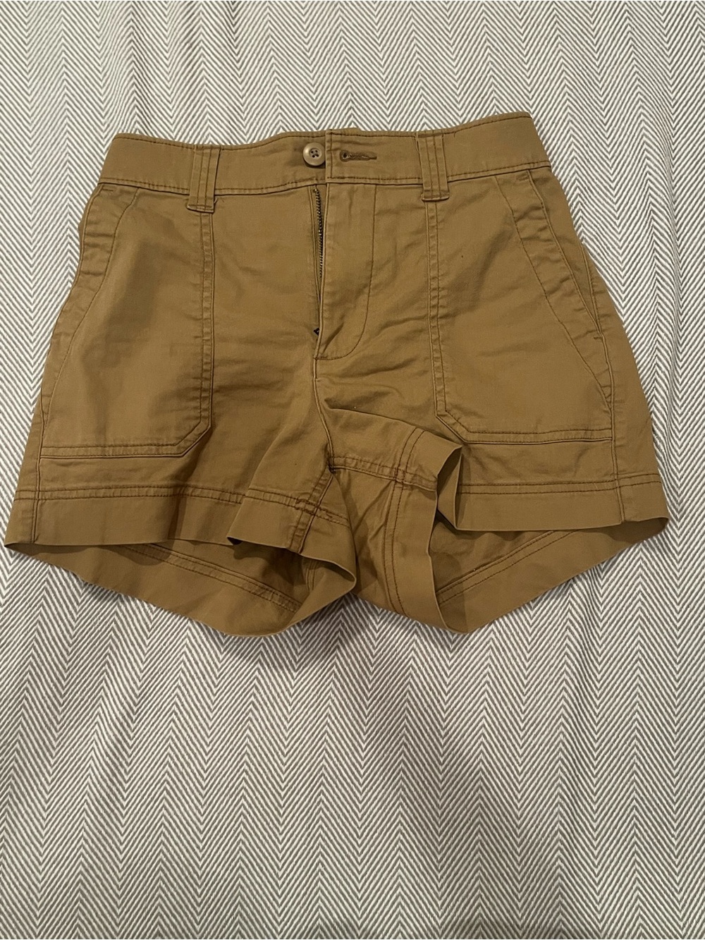 Old Navy Women's Tan Utility Shorts - Size XS